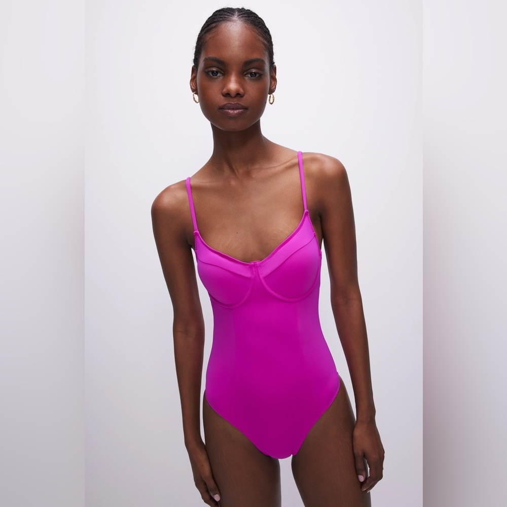 Good American, Good Swim swimsuit, in size L and color fuchsia– never worn!